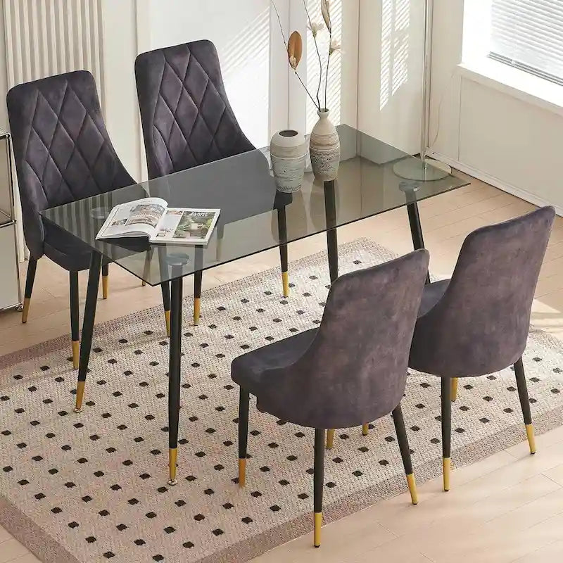 Ensemble table et chaises en verre gris Howtai avec 4 chaises en velours pour cuisine et salle à manger.