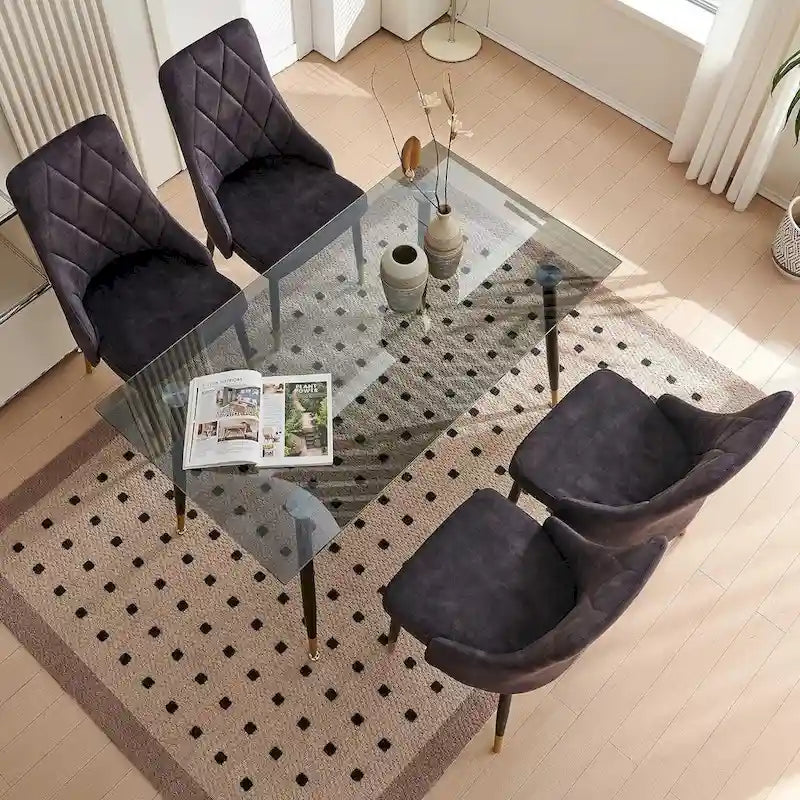Ensemble table et chaises en verre gris Howtai avec 4 chaises en velours pour cuisine et salle à manger.
