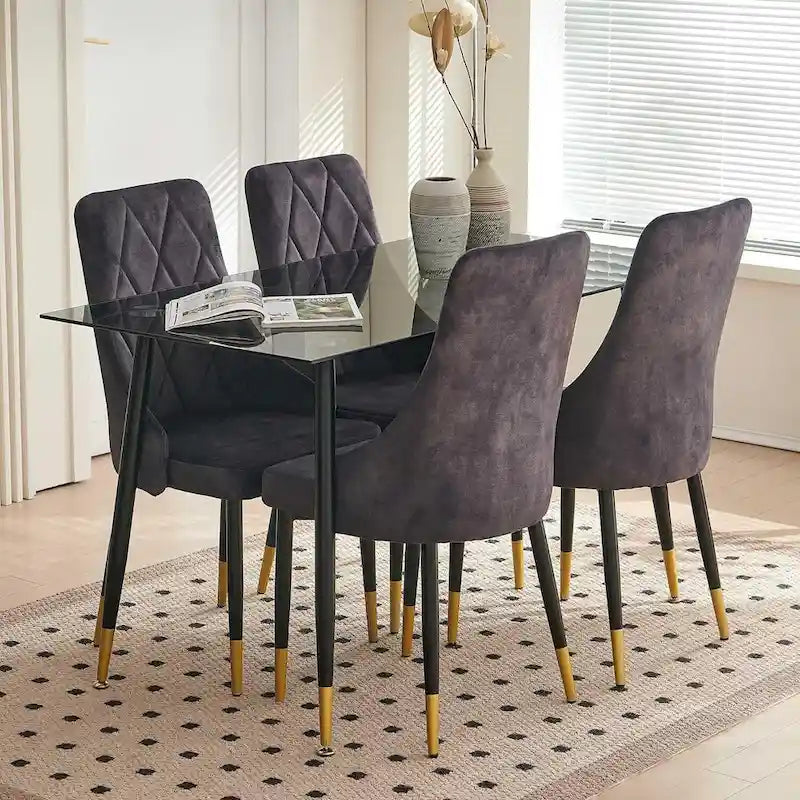 Ensemble table et chaises en verre gris Howtai avec 4 chaises en velours pour cuisine et salle à manger.
