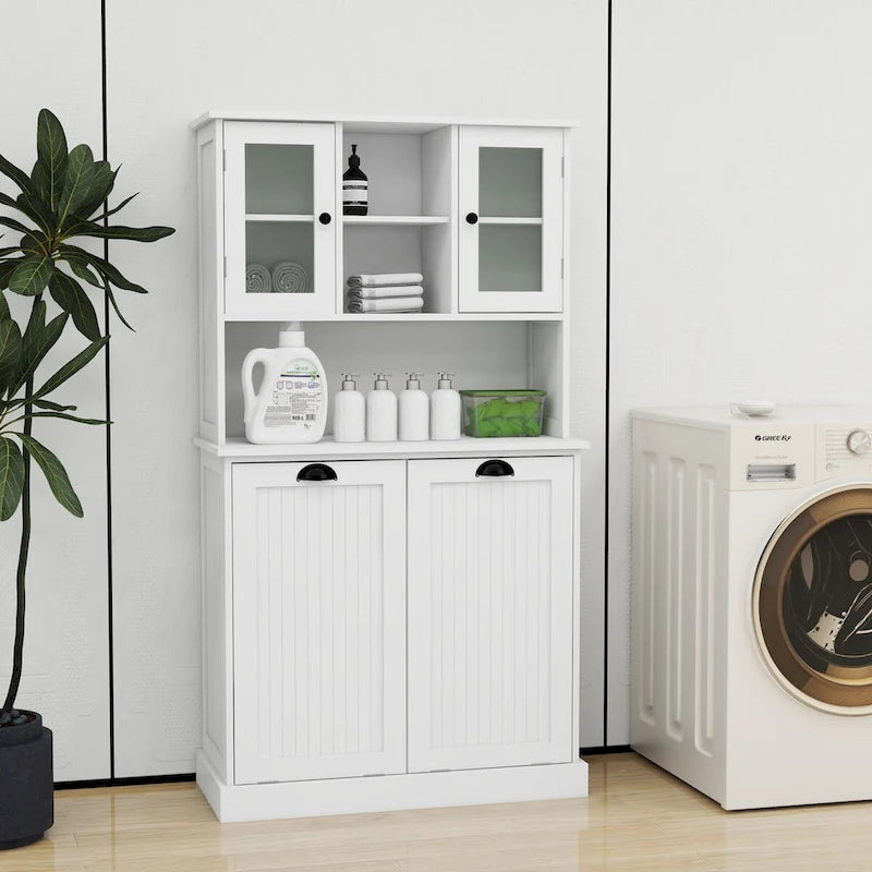Armoire de rangement blanche de 152 cm de haut, avec panier à linge sale inclinable à deux compartiments et 2 étagères réglables.